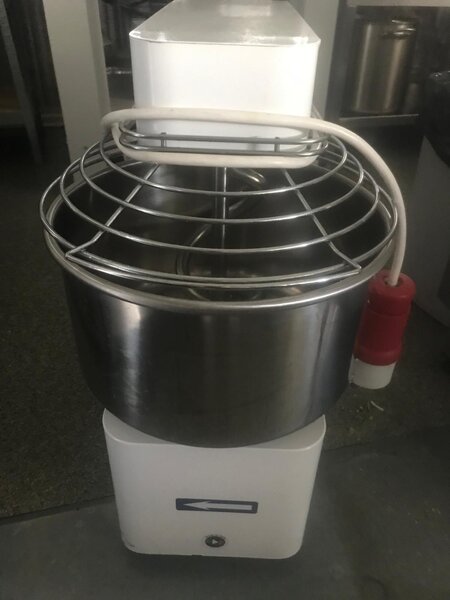 Cuptor de pizza electric + malaxor